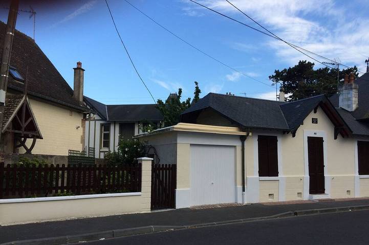 Location de vacances pour 5 personnes, avec jardin dans Grand Casino de Cabourg