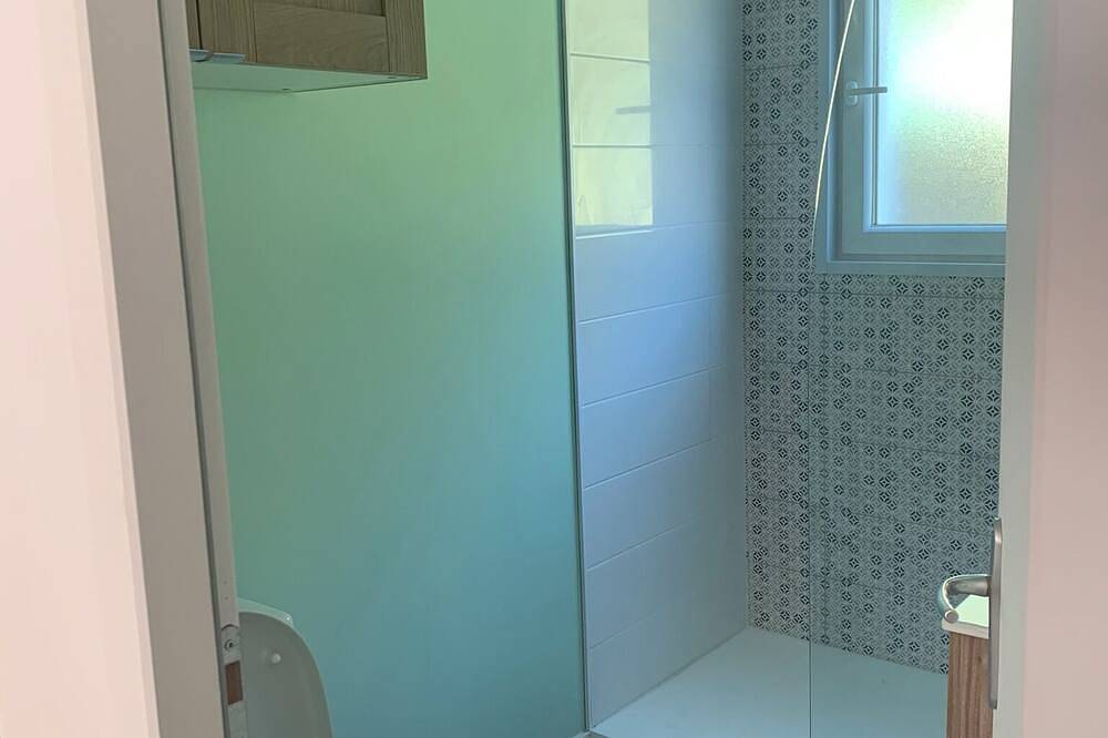 Ganze Wohnung, Studio la Voie Verte Wifi + Tv in Lorient, Côte des Mégalithes