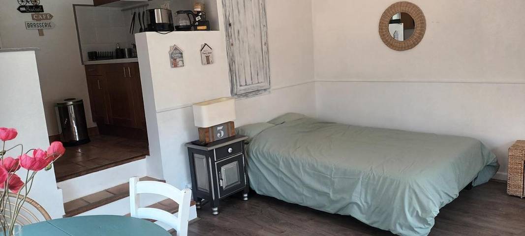 Gîte pour 2 personnes, avec jacuzzi et terrasse à Le Revest-les-Eaux - 4
