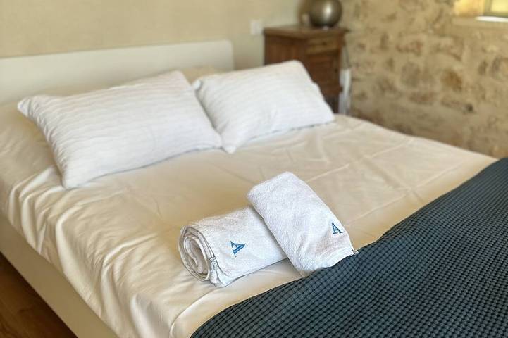 Location de vacances pour 6 personnes, avec Terrasse et Jardin à La Capelle-et-Masmolène - 2