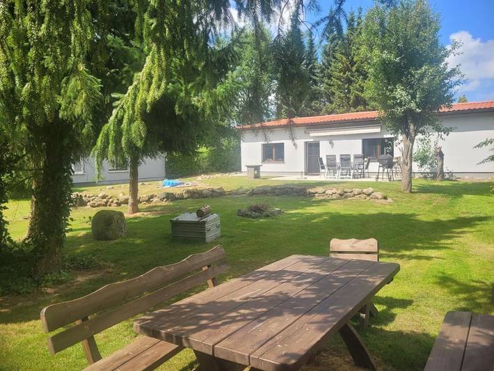 Casa de vacaciones para 6 personas, con sauna además de terraza y jardín - 1