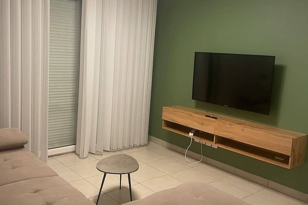 Entire apartment, Modern T2 apartment in Saint-Priest, Rhône