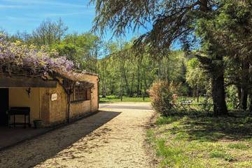 Location de vacances pour 6 personnes, avec jardin ainsi que terrasse et piscine, animaux acceptés à Urval