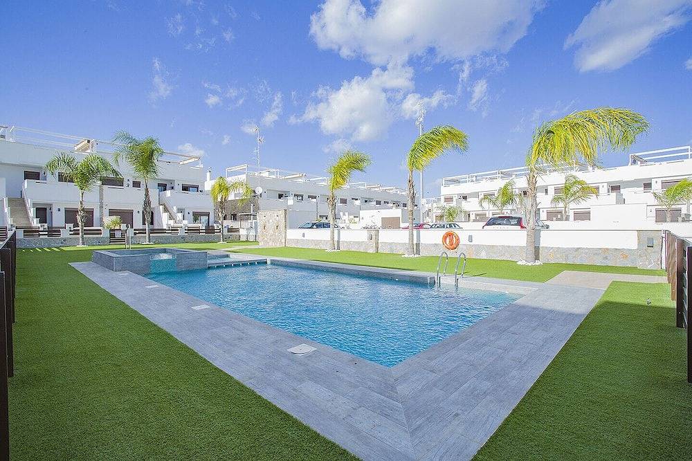 240 Lux Pool Home -Alicante Holiday in Torre de la Horadada, Pilar de la Horadada