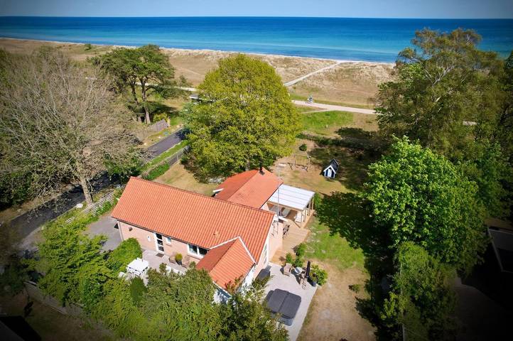 Ferienhaus mit Meerblick für 12 Personen, mit Terrasse und Whirlpool sowie Sauna in Lolland-Falster