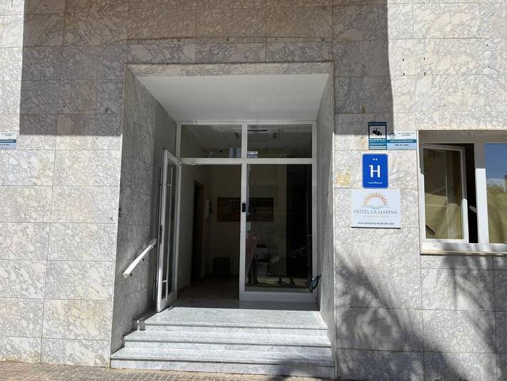 Hôtel pour 3 personnes, avec terrasse et vue - 1