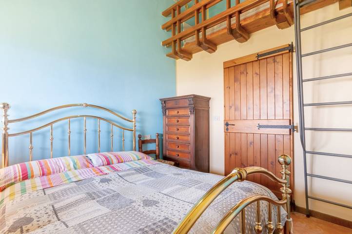 Appartamento 'La Loggia' con piscina condivisa, terrazza condivisa e Wi-Fi in Castelfranco Piandiscò (comune), Valdarno