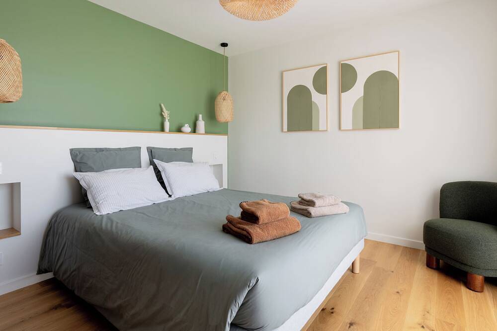 New: Villa with pool and large sunset terrace in Roscoff, Ceinture Dorée