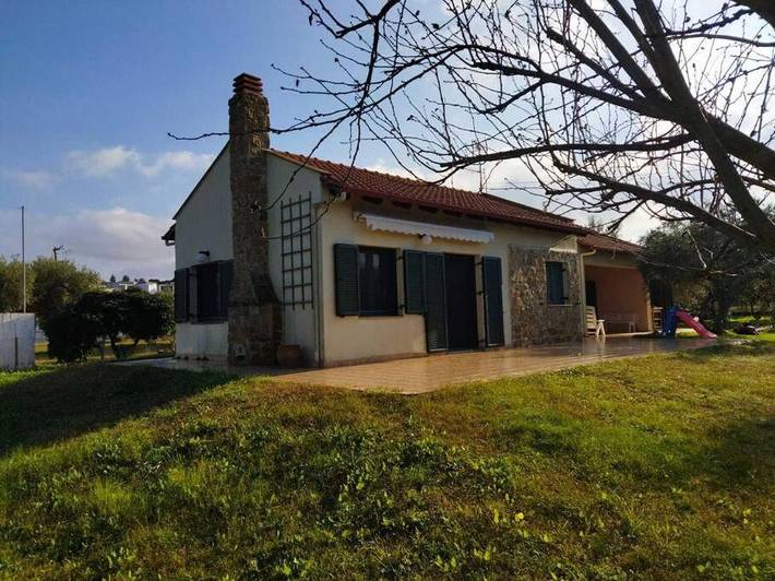 Location de vacances pour 10 personnes, avec piscine et jardin dans Pefkochori - 3