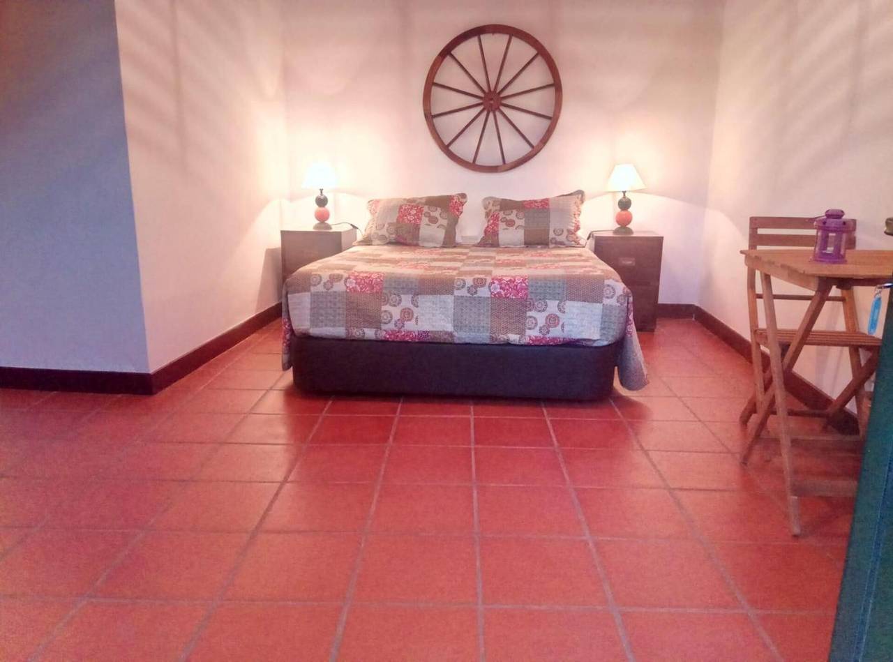 Apartamento inteiro, Apartamento 'Amoreira' com Vista para o Lago, Wi-Fi e Ar Condicionado in Corte do Pinto, Mina de São Domingos