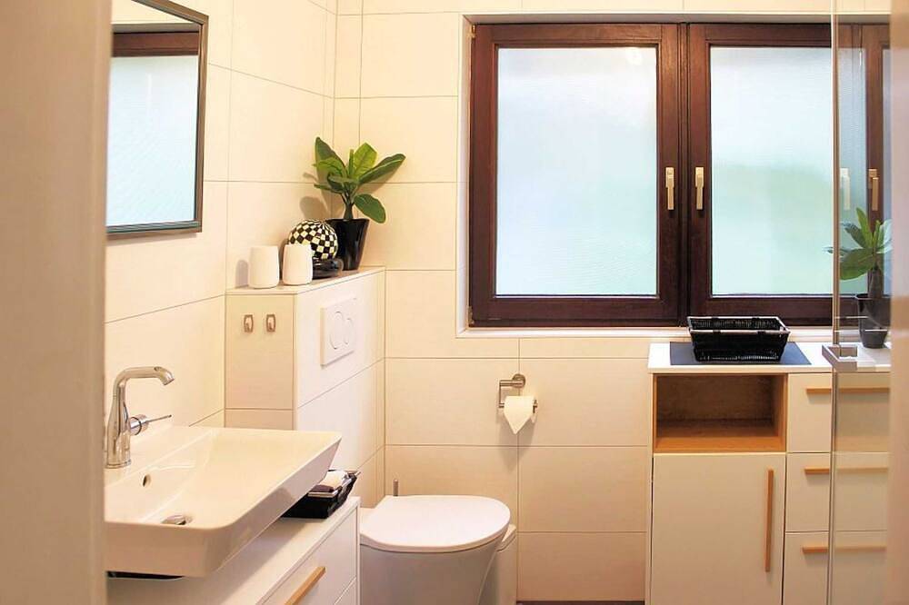 Ganze Wohnung, 3-Raum Ferienwohnung (bis 4 Personen auf Anfrage) - Gästezimmer Wagner in Hann. Münden, Werratal