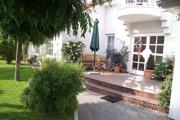 Ferienwohnung für 3 Personen, mit Balkon und Garten in Niedenstein