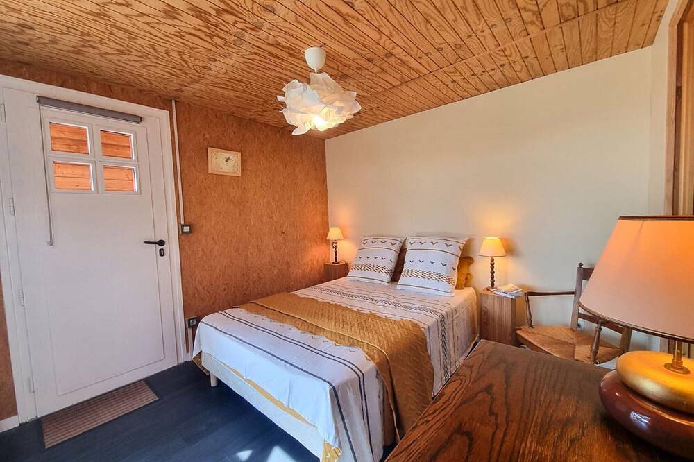 Encantadora casa en Montbrison con terraza y jardín, aparcamiento, wifi in Montbrison