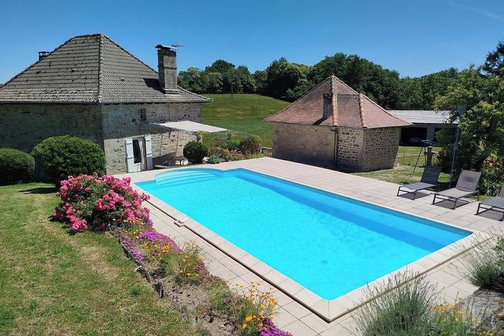 Gîte pour 7 personnes, avec Balcon ainsi que Terrasse et Jardin dans Sousceyrac-en-Quercy