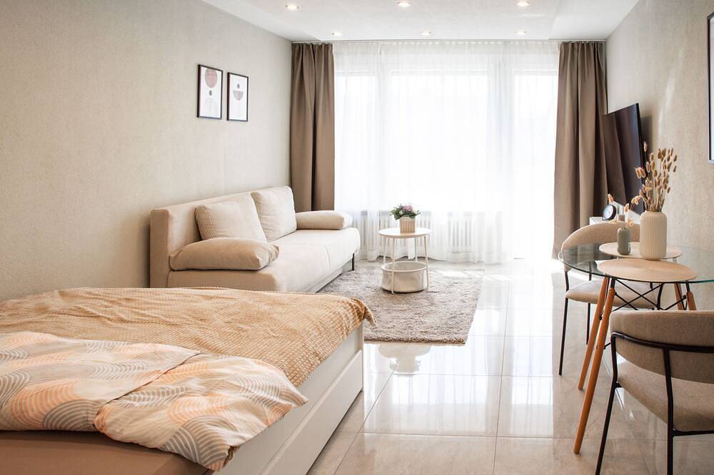 Ganze Wohnung, Zentrales, sonniges City-Apartment nahe Mercedes – Top modern in Sindelfingen, Landkreis Böblingen