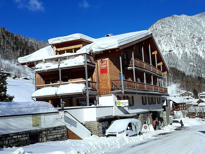 Ferienwohnung für 4 Personen, mit Terrasse und Whirlpool sowie Sauna, kinderfreundlich in Brand
