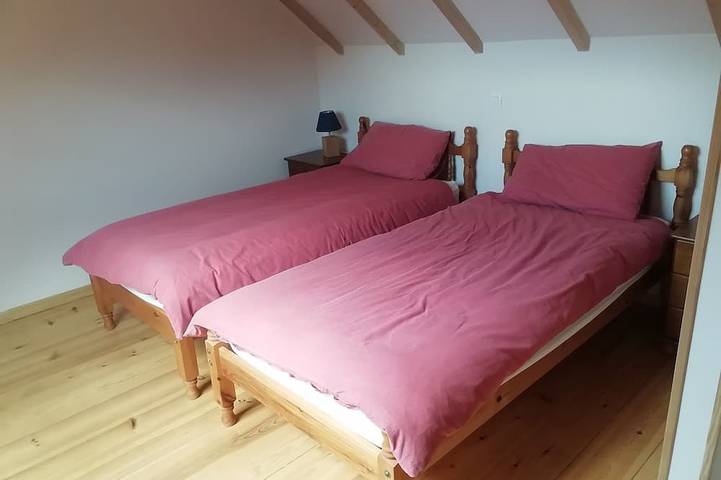 Gîte pour 2 personnes, avec terrasse et jardin, animaux acceptés dans Monts d'Arrée - 3