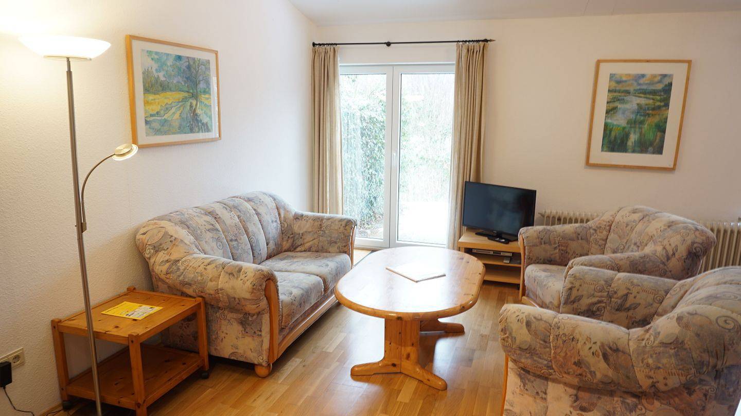 Ganze Wohnung, Künstlergarten Wohnung 2: Komfortable Ferienunterkunft mit Terrasse und Garten in Garding für 4 in Garding, Eiderstedt