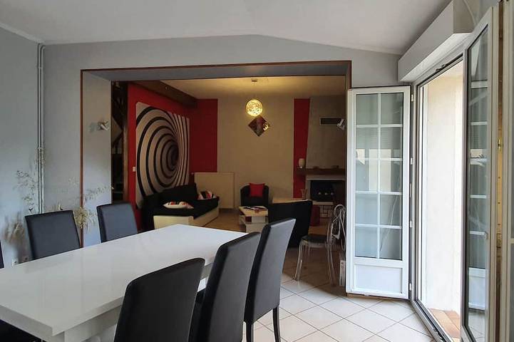 Gîte pour 6 personnes, avec jardin