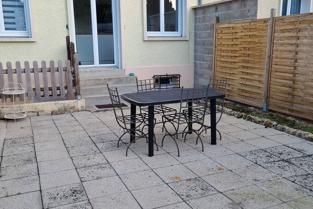 Châlons : Cocooning stay with Balneo, Garden and Garage in Châlons-en-Champagne, Marne