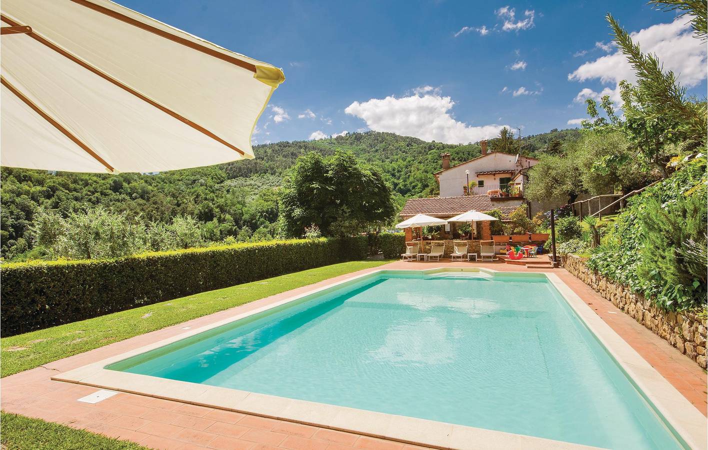 Apartamento vacacional entero, Apartamento junto a la piscina con vistas al río in Pistoya, Provincia de Pistoia