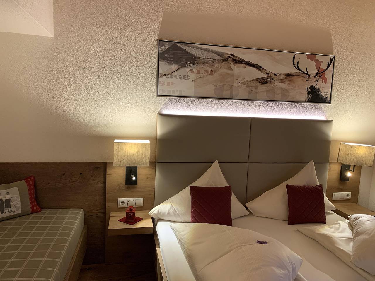 Dreibettzimmer, mit Frühstück in Stubaier Alpen, Sölden (Österreich)