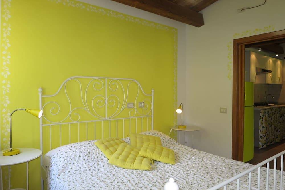 Preciosa casa de vacaciones privada con piscina, Tv, patio, mascotas permitida y aparcamiento in Val di Lago, Lago de Bolsena