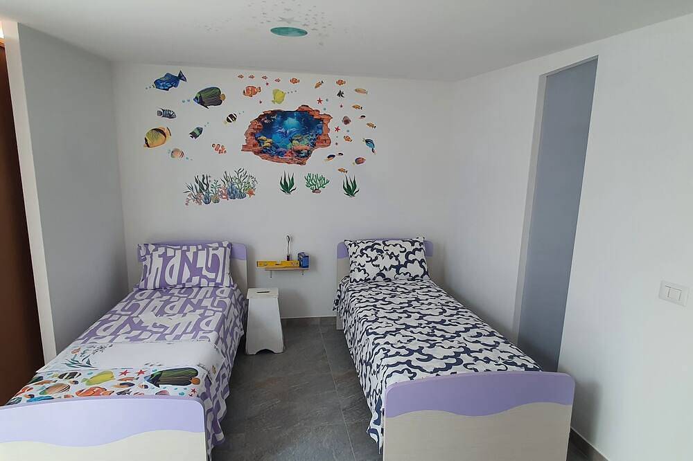 Villa with apartment and big garden share in Bisceglie, Barletta-Andria-Trani
