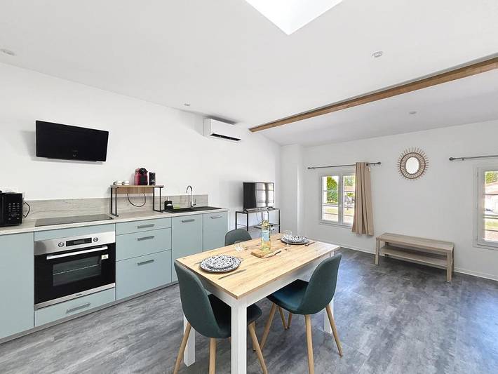 Gîte pour 2 personnes, animaux acceptés à Anglade