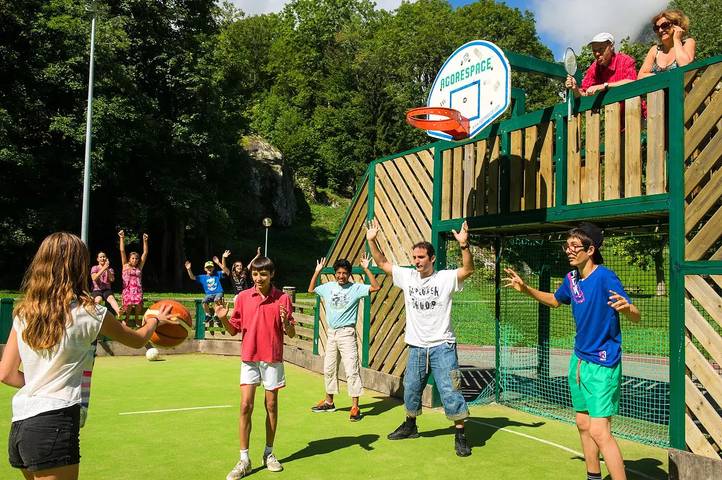 Gîte pour 6 personnes, avec piscine et sauna, animaux acceptés à Saint-Colomban-des-Villards - 3