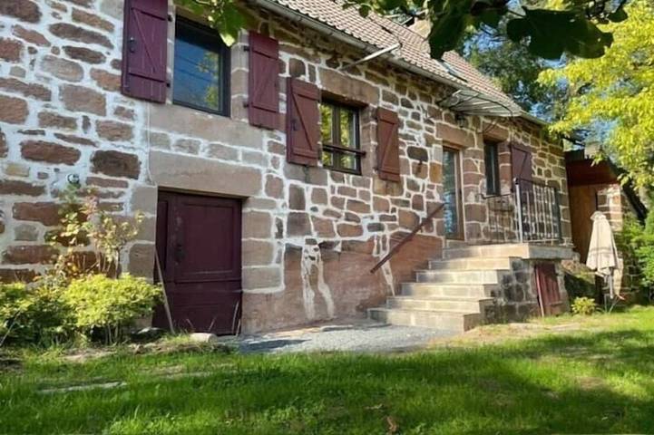 Location de vacances pour 5 personnes, avec Terrasse à Louignac