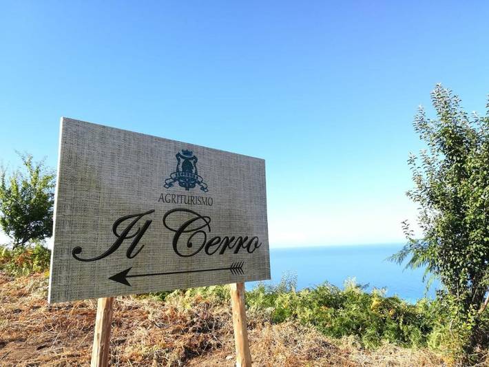 Appartamento vacanze per 4 persone, con panorama e terrazza nonché piscina e giardino, con animali domestici in Calabria