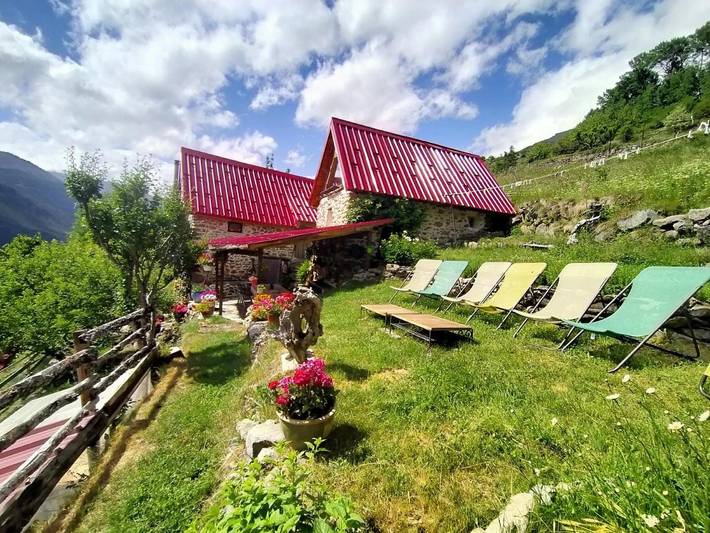 Chambre d’hôte pour 2 personnes, avec Terrasse et Jardin ainsi que Sauna et Vue à Roubion