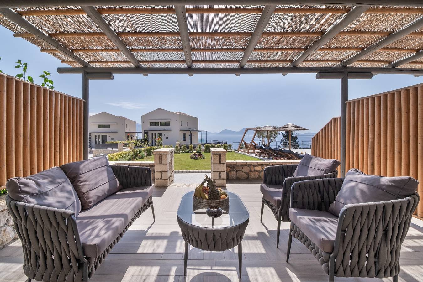 Apartamento entero, Apartamento 'Galini 1' con vistas al mar, Wi-Fi y aire acondicionado in Nikiana, Alexandros