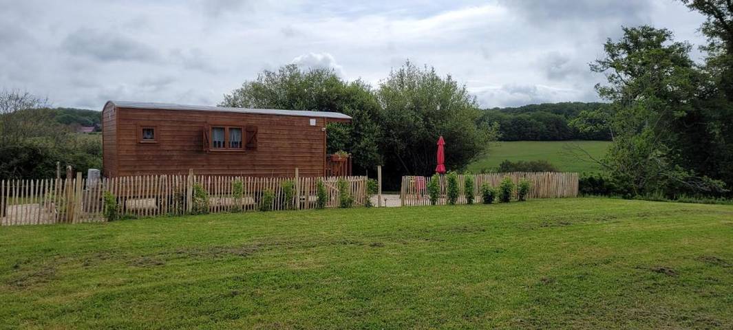 Location de vacances pour 4 personnes, avec piscine et terrasse ainsi que jardin et vue à Sarrazac - 4