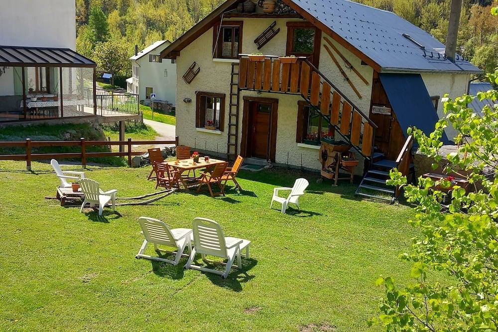 Ganze Wohnung, Les Alpinistes gite 1st floor in Saint-Christophe-en-Oisans, Nationalpark Écrins