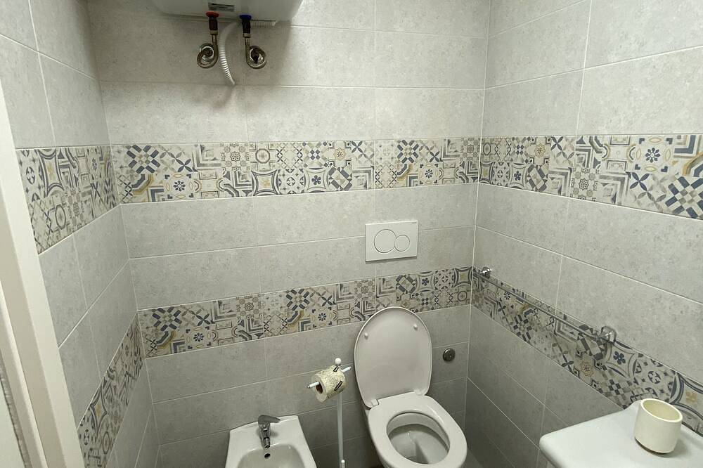 Promotion \"Touristhouse Monopoli 10\" Room1 Triple With En Suite Bathroom in Monopoli, Bari Province
