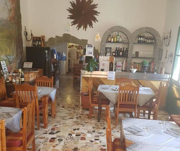 Gîte pour 4 personnes, avec Terrasse ainsi que Jardin et Vue dans Lingueglietta - 3
