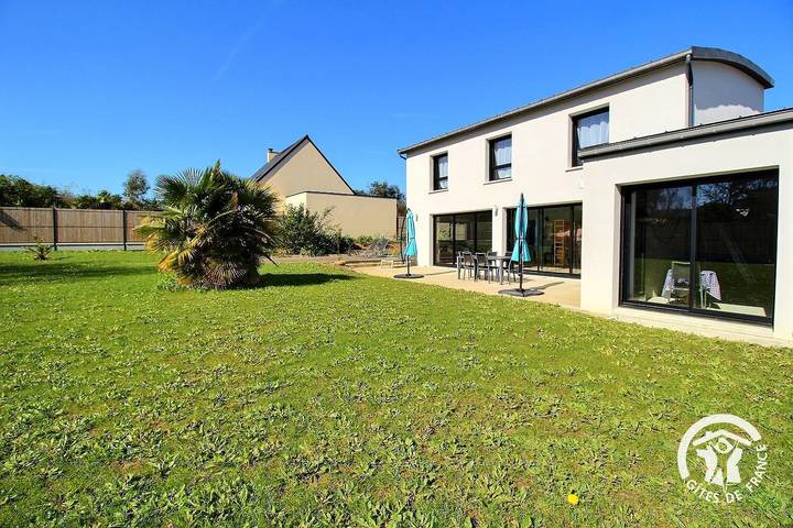 Gîte pour 6 personnes, avec jardin et terrasse dans Plage du Port Morvan - 2