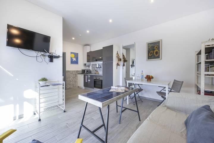 Gîte pour 2 personnes, avec jardin ainsi que piscine et terrasse à Moncarapacho - 3