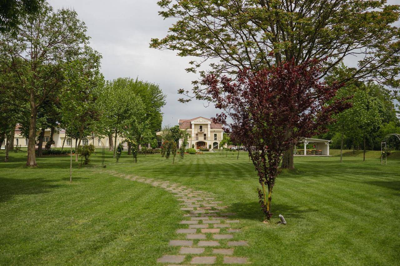 Domeniile Martinutzi - Hotel Cardinal in Alba (Romania)
