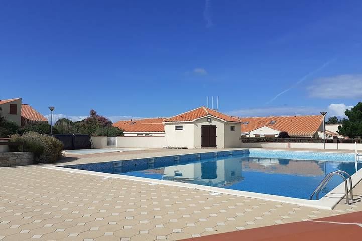 Holiday home for 5 people, with garden and terrace as well as pool - 1