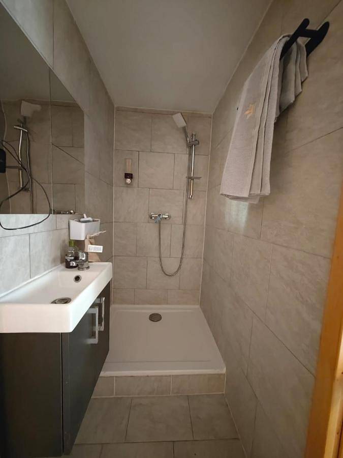 Classic Triple Room in Seifhennersdorf, Oberlausitz-Niederschlesien