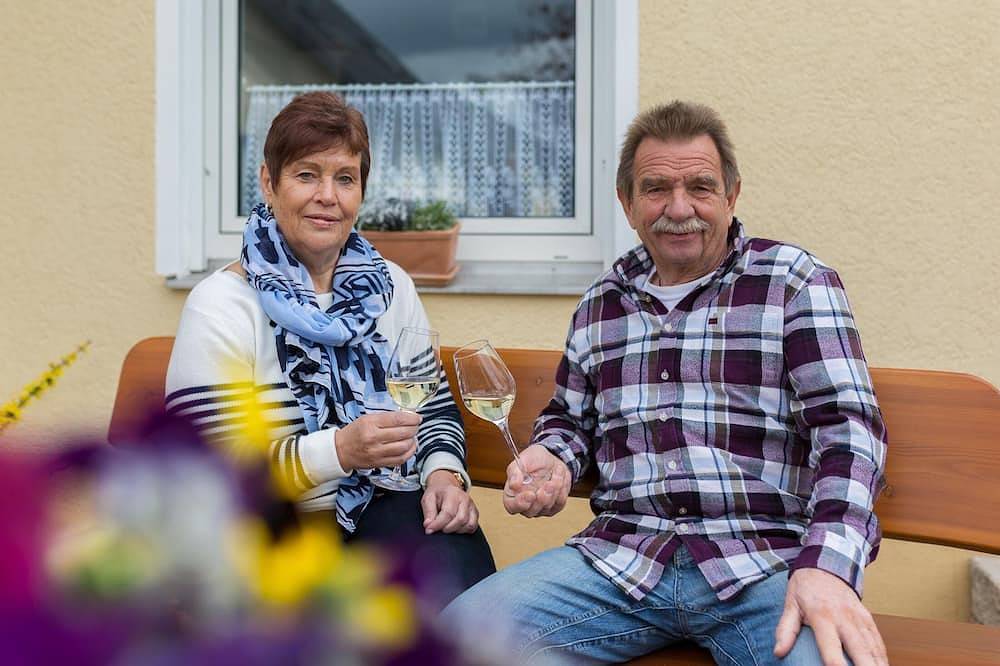 Ganze Wohnung, Erholung in den Weinbergen - Ferienwohnung Isinger in Rüdesheim am Rhein, Rheingau