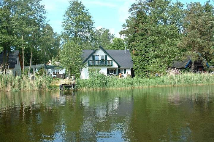 Ferienwohnung für 2 Personen, mit Balkon/Terrasse und Terrasse sowie Garten im Ostseebad Prerow