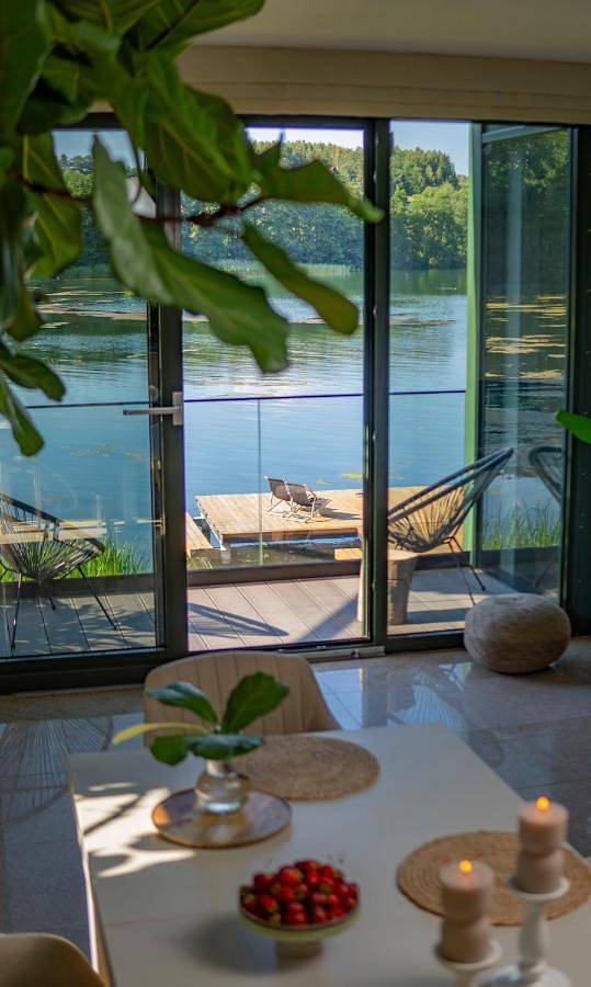 Ferienhaus für 8 Personen, mit Balkon und Terrasse sowie Garten und Sauna