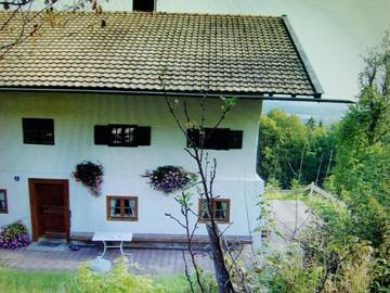 Gîte pour 15 personnes, avec terrasse et vue à Irschenberg