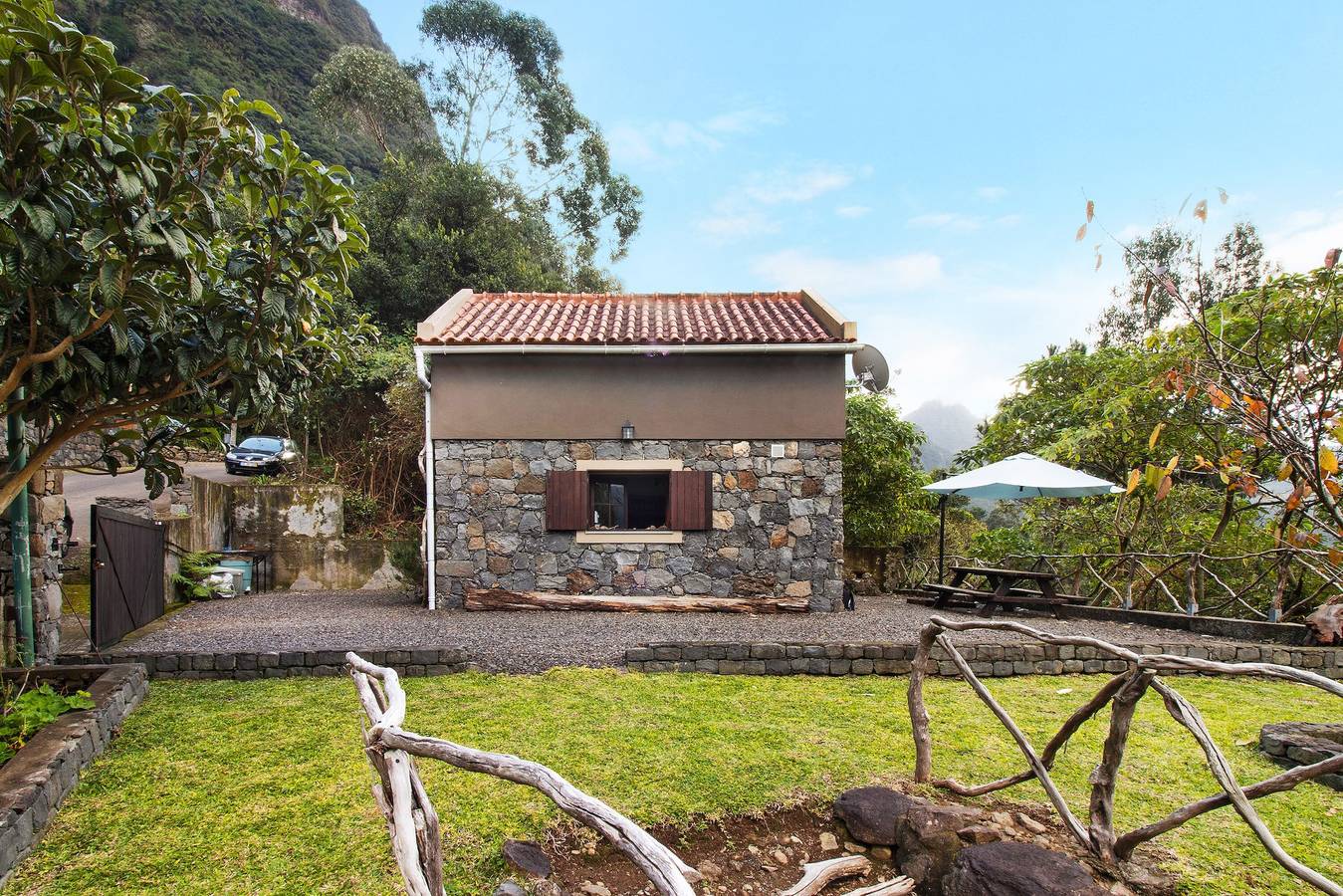 Chalet de vacances "The Perfect Cottage" avec vue sur les montagnes et Wi-Fi in São Vicente (Madeira), Zona de Proteção Especial da Laurissilva da Madeira