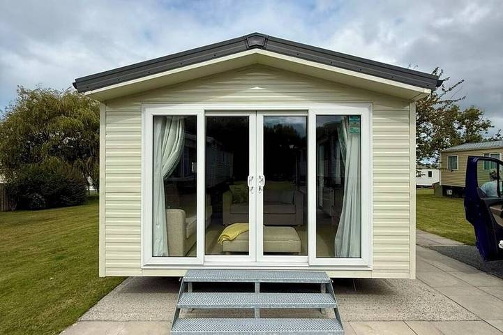 Static caravan for 5 people in Cardigan Bay