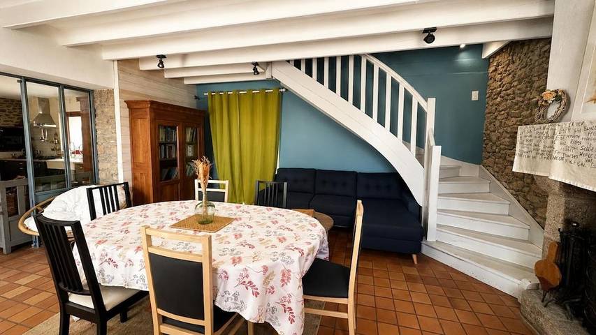 Location de vacances pour 15 personnes, avec Terrasse et Jardin à Saint-Aubin-des-Ormeaux